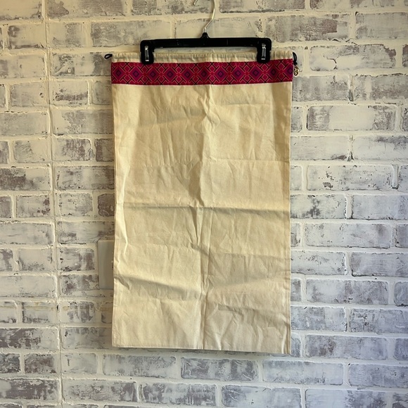 EUC Tory Burch Large Dust Bag Charm Logo 16.5" x 27.5" Drawstring Ivory - Picture 1 of 4